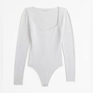 Abercrombie Grey Sweetheart Neck Long Sleeve Bodysuit